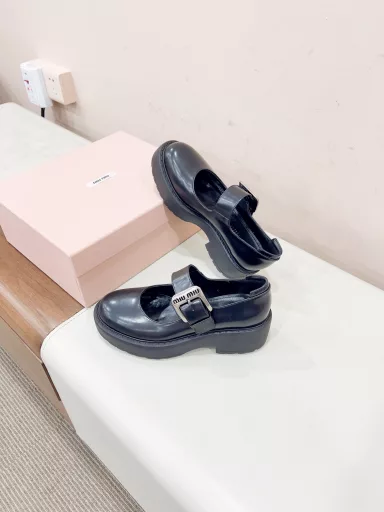 MiuMiu 2024 Spring and Summer New LoafersOriginal 1:1 development, the favorite of celebrities and influencers, skin-friendly autumn must-have, simple and sexy upper designWith original packaging