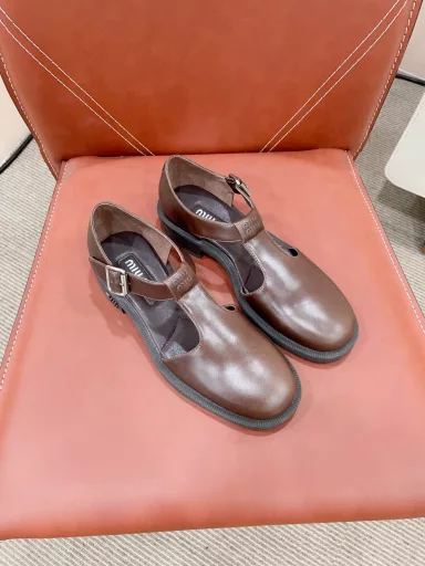 Miumi* 2024 summer monk leather shoes, British retro, Baroque carved elements, beautiful and cool! Cool and stunning!Although the upper is stiff, it is very comfortable to wear.