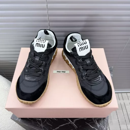miumiu 2025 new arrival～Miu's latest early spring style｜Retro German training shoes; Forrest Gump shoes; sneakers⚠️This pair of lace-up casual sneakers is a perfect American retro style～Super good-looking and comfortable on the feet, a classic and versatile item!
