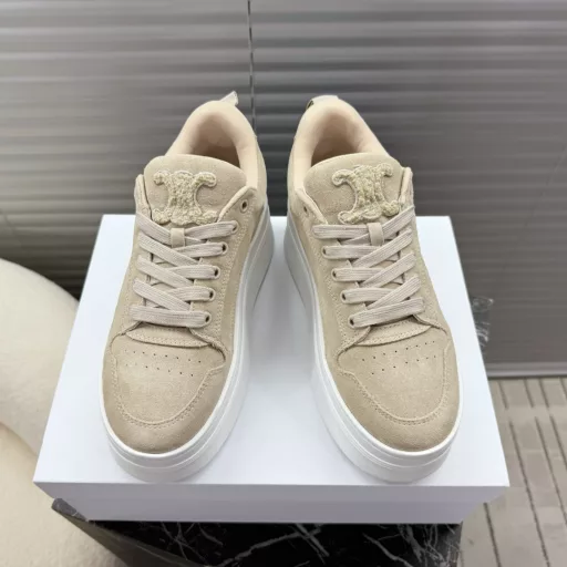 Celine~~~ Arc de Triomphe thick-soled white shoes, sneakers, skateboard shoes, casual shoes ✔️✔️A pair of shoes full of street style, the color matching design is very good, this shoe has its own unique design, the leather upper is very easy to take care of, the LOGO on the side and the heel makes it a simple and harmonious pair of white shoes