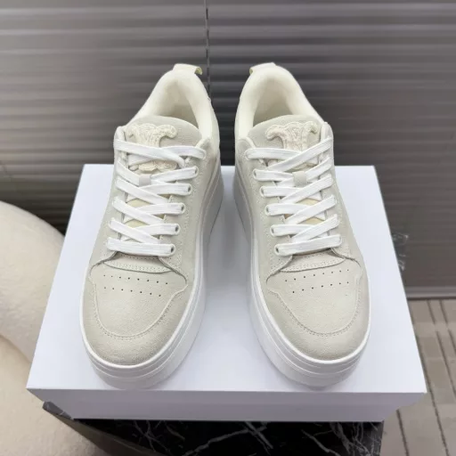 Celine~~~ Arc de Triomphe thick-soled white shoes, sneakers, skateboard shoes, casual shoes ✔️✔️A pair of shoes full of street style, the color matching design is very good, this shoe has its own unique design, the leather upper is very easy to take care of, the LOGO on the side and the heel makes it a simple and harmonious pair of white shoes