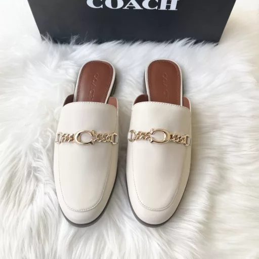 Coach horsebit slippers, easy to put on and take off, comfortable and versatile, original horsebit hardware buckle, imported mixed sheepskin on the surface, water-dyed sheepskin lining for the foot, and castor outsole for wear resistance and non-slip