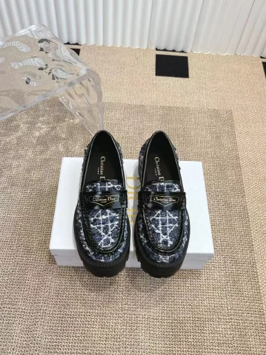 Dior 25 Spring/Summer new ultra-light loafers‼ ️Brand new thick soles The layout strives to create a fashionable and classic item The new product created by the first big show of Paris Fashion Week The inspiration is cleverly combined by the main designer of d on the perfect shoe shape. With the brand buckle, it is more fashionable! The original version is perfect and exquisite workmanship