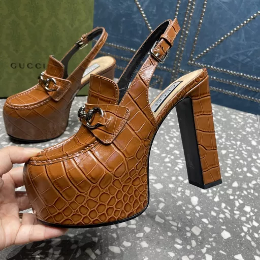 GUCCI counter's latest waterproof platform series [Celebrate][Celebrate][Celebrate]Gucci catwalk style inner platform hollow back sandals leading the fashion mainstream,Shoes: imported cowhide. Crocodile pattern cowhide