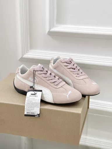 𝐏𝐮𝐦𝐚 designer brand sneakers!The retro Puma shoe style that was recommended by the blogger 🇰🇷 is back. It is unique and beautiful because it is suede + mesh material. It is cute whether you put it on or take it off.
