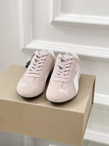 𝐏𝐮𝐦𝐚 designer brand sneakers!The retro Puma shoe style that was recommended by the blogger 🇰🇷 is back. It is unique and beautiful because it is suede + mesh material. It is cute whether you put it on or take it off.