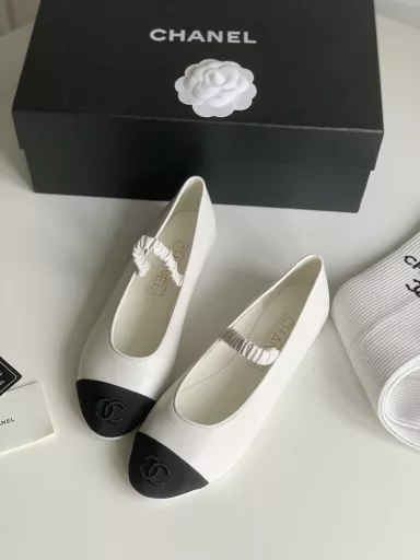 Chanel 24 new Mary Jane ballet shoesSocks sold separately ➕25Can be sweet or salty, also looks good with socks 😎Lambskin lining on the upper, genuine leather outsole
