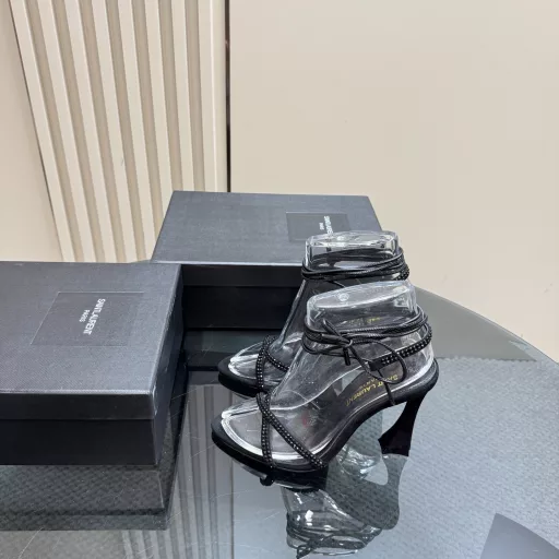 Yvette Saint Laurent logoBlack diamonds, metal leather, Yang Shulin, who understands women's hearts best, beautiful shoes without dead angles, supporting the aura💪Noble temperament💯Imported sheepskin lining, fits the foot and is comfortableImported Italian leather outsole