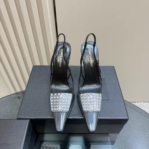 𝗦𝗔𝗜𝗡𝗧 𝗟𝗔𝗨𝗥𝗘𝗡*25/Spring and summer hot square buckle transparent high heels🪽New square buckle embellishment, elegant and sexy, YSL is popular with both men and women🧡Women's torture instruments👠 Worth every woman's purchase 😊