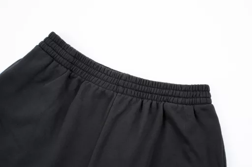 Paris circular 10,000-needle embroidery shortsOriginal purchased custom-dyed fabric, different from the pure black on the marketThe fabric uses 480G custom-dyed fabricTajima Japanese imported embroidery machine, precise 10,000-needle embroidery