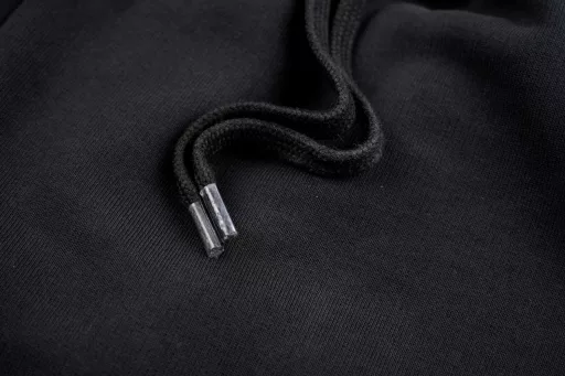 Paris circular 10,000-needle embroidery shortsOriginal purchased custom-dyed fabric, different from the pure black on the marketThe fabric uses 480G custom-dyed fabricTajima Japanese imported embroidery machine, precise 10,000-needle embroidery