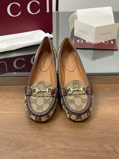 GuCC high-end boutique 2025 early spring series new products 🆕 flat ballet shoes 🩰Horsebit buckle new single shoes 🔥Classic exquisite and elegant playful and fashionable flat shoes 🔥High-quality sweet college style slippers 😘Original original quality! Every detail has been carefully crafted, which can be compared with ZG, unique quality!