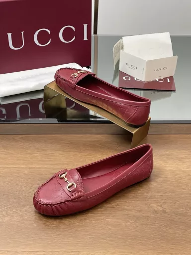 GuCC high-end boutique 2025 early spring series new products 🆕 flat ballet shoes 🩰Horsebit buckle new single shoes 🔥Classic exquisite and elegant playful and fashionable flat shoes 🔥High-quality sweet college style slippers 😘Original original quality! Every detail has been carefully crafted, which can be compared with ZG, unique quality!