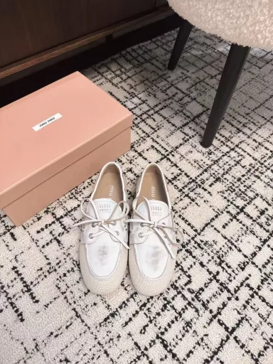 MiuMiu show proper 