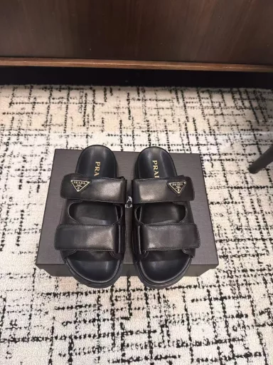 Prada 2025 Spring and Summer New Sandals Roman Thick-soled Velcro Sandals Slippers Latest catwalk style, classic upgrade Comfortable and fashionable Every color combination looks good, designed to meet different style needs