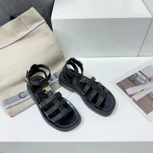 Celine's latest 2025 spring and summer Arc de Triomphe hardware buckle platform thick-soled fashionable Roman sandals✔️Paired with socks in summer, it's absolutely amazing‼ ️‼ ️Original purchase and development, still the highest output to restore the original!The upper is made of original calfskin, the inner sheepskin, and the original combination mold rubber outsole‼ ️