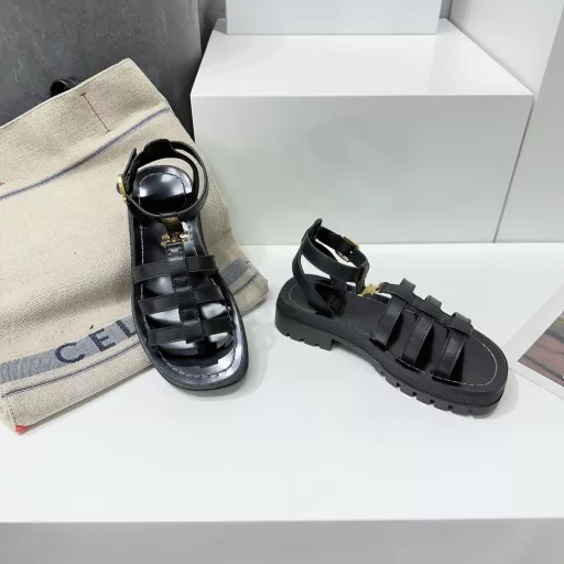 Celine's latest 2025 spring and summer Arc de Triomphe hardware buckle platform thick-soled fashionable Roman sandals✔️Paired with socks in summer, it's absolutely amazing‼ ️‼ ️Original purchase and development, still the highest output to restore the original!The upper is made of original calfskin, the inner sheepskin, and the original combination mold rubber outsole‼ ️