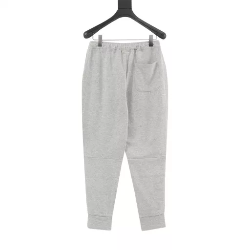 LACOSTE Crocodile Basic Logo Drawstring Sweatpants for Men and Women 380g Cotton Fabric More comfortable and less bulky than ordinary fabrics Customized fabric Classic crocodile embroidered logo Elastic cuffs Drawstring elastic waist Complete accessories Basic all-match style