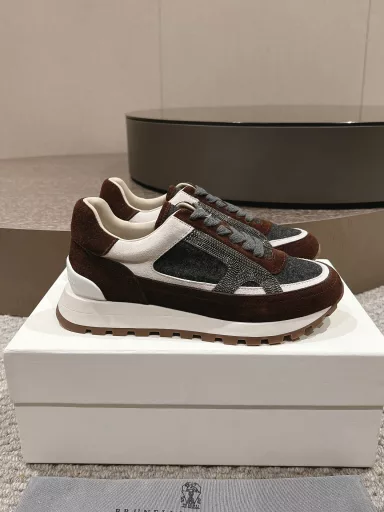 Brunello Cucinelli's new BC Classic Casual sneaker collectionBC is a well-known Italian brand, minimalist style, retro and advanced! Simple and atmospheric, belongs to the very durable style! The king of senior everything, feet feel very good and comfortable! Super versatile! Super durable! It is suitable for spring, summer, autumn and winter all year round