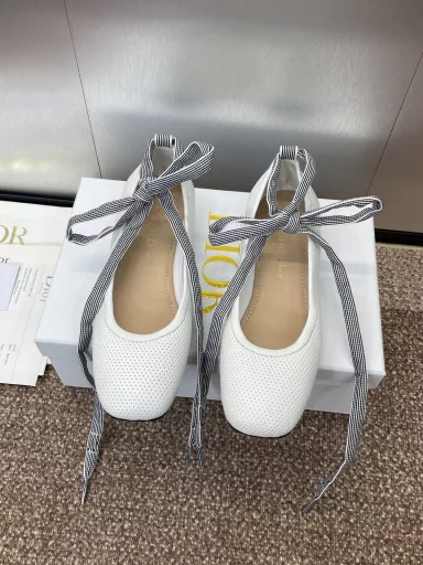 Dior 2025 spring/summer new D-Journey perforated ballet doll women's single shoes CD letter logo ribbon flat round head color matching dance shoes market top version