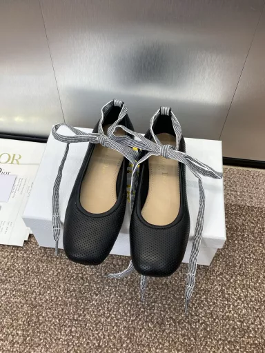 Dior 2025 spring/summer new D-Journey perforated ballet doll women's single shoes CD letter logo ribbon flat round head color matching dance shoes market top version