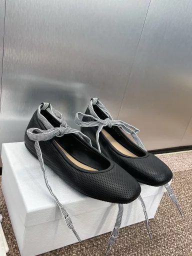 Dior 2025 spring/summer new D-Journey perforated ballet doll women's single shoes CD letter logo ribbon flat round head color matching dance shoes market top version
