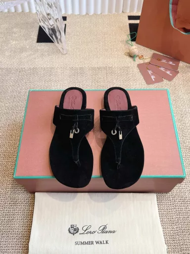 Loro Piana slippers2025 official website LP new launch Loro Piana(official website the same type of slippers | made of Wish Yangjing fabric | The upper is made of high quality extra grade cashmere | foot cashmere, foot silk sheepskin, All-round one-to-one recovery counter process | high technology process | Italy 🇮🇹 imported leather sole original process outsole | with a height of 1.5cm(full cashmere)/ Not ordinary heavy rubber soles in the market
