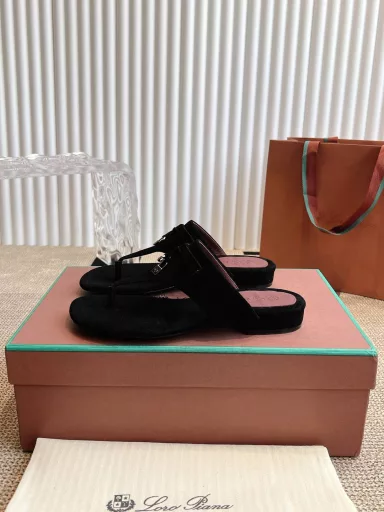 Loro Piana slippers2025 official website LP new launch Loro Piana(official website the same type of slippers | made of Wish Yangjing fabric | The upper is made of high quality extra grade cashmere | foot cashmere, foot silk sheepskin, All-round one-to-one recovery counter process | high technology process | Italy 🇮🇹 imported leather sole original process outsole | with a height of 1.5cm(full cashmere)/ Not ordinary heavy rubber soles in the market