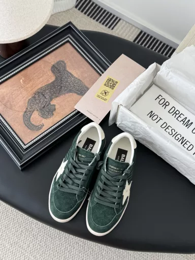 GGDB small dirty shoes new color shipped!The new style of personality graffiti, beautiful and versatile, full of detailsThis year's latest edition of the official website counter limitedHigh version high quality running quantity price