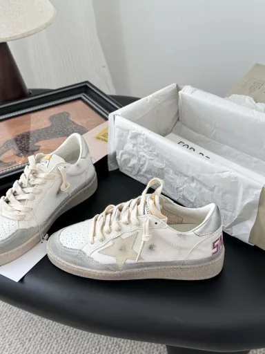 GGDB small dirty shoes new color shipped!The new style of personality graffiti, beautiful and versatile, full of detailsThis year's latest edition of the official website counter limitedHigh version high quality running quantity price