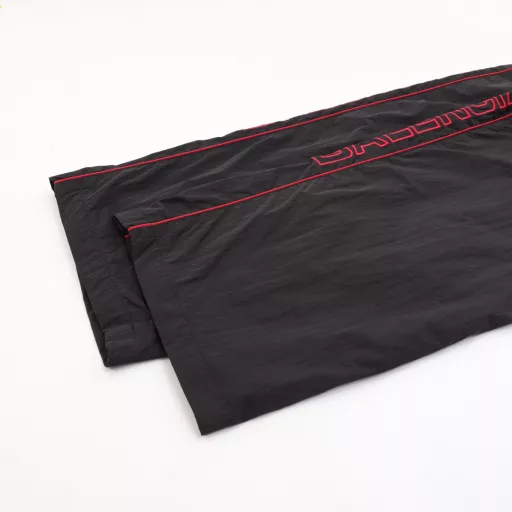 Balenciaga's new urban collection LION CLUB casual sweatpantsTechnology poplin fabricFront and side red lion club artwork embroideredElastic waist (lined)Wash fading effectLoose formunisex