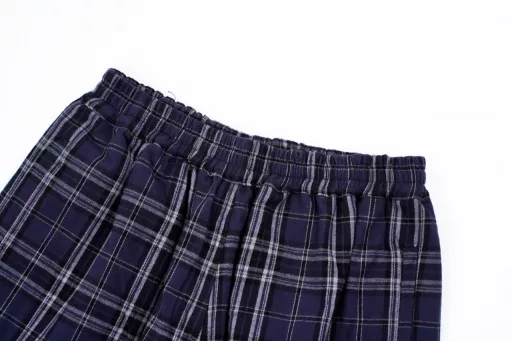 Parisian plaid counterpoint embroidered pantsThe MOQ of plaid fabric is 1000 metersThe laser grid alignment loss is extremely large. The amount of a pair of pants exceeds 2.6 metersThe processing cost of plaid is extremely highEmbroidery imported Tajima machine precision embroidery