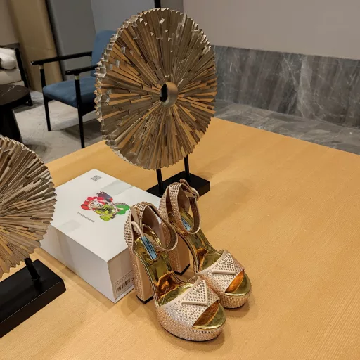Spring and summer new products, (top version) strength is coming! [Hot diamond sandal] 