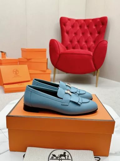 Hermes 23 years early spring the latest Trip straw shoes, the latest official website ️ A must-have for holiday travel. Created by Pierre Hardy, the chief designer of Hermes shoes, leading the peak fashion to create another legendary classic! Every major Internet celebrity has a suit! Hermes original purchase disassemble do goods! Material: Imported H original cowhide, inner: customized original mixed goat skin inner, foot pad! Outsole: With stirrup heel, twine midsole and Italy special leather outsole combination! The upper foot is very good-looking, very breathable and will not stifle the foot, and the upper foot shows the slender foot