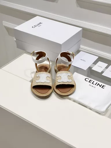𝐂𝐄𝐋𝐈𝐍𝐄 straw shoes new elements summerThis new spring and summer sandals are completely let me surprise, good to wear + good-looking + comfortable perfect, the upper foot is Roman style, the platform slippers retro and exquisite appearance level and comfort online the whole pair of shoes design is full, people will fall in love with a total of three colors senior and everything is very good