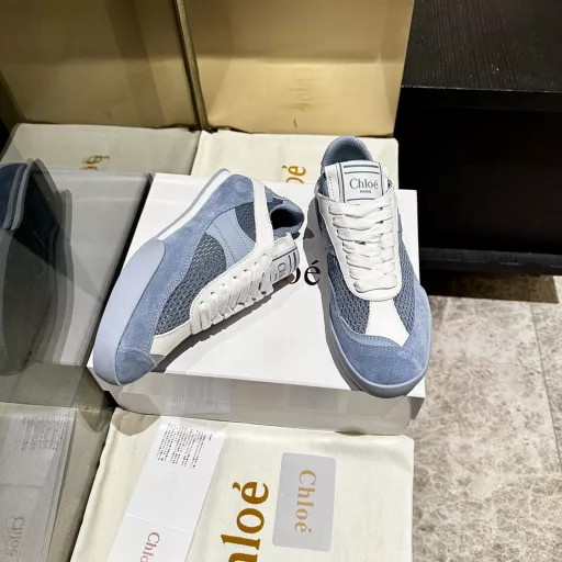 Chloe, here come the upgraded loafers!The latest original private model soles, with all the position is just right after all the process and material of the original is definitely a pair of durable walking lake essential weapon!! All kinds of Korean versions