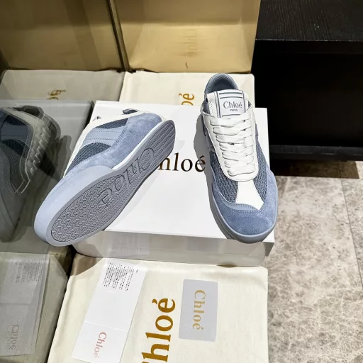 Chloe, here come the upgraded loafers!The latest original private model soles, with all the position is just right after all the process and material of the original is definitely a pair of durable walking lake essential weapon!! All kinds of Korean versions