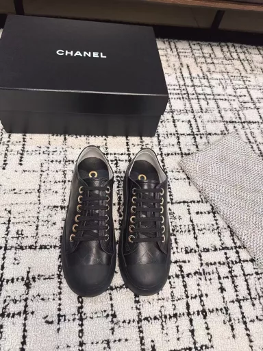 Chanel Chanel 25ss cookie shoes developed for several months the highest version finally came out of the counter top casual sneakersThis classic design vamp has a variety of craft electric embroidery style outsole, but the fashion movement is not ordinary into a variety of color matching elements…Diversified mix and match is very good-looking, leisure, fashion, sports, outdoor can take into account…Upper use: original first layer cowhide inner use: sheepskin outsole According to: original TPU combination outsole