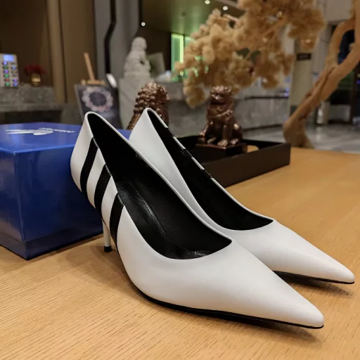 Balenciaga2025 spring burst single Balenciaga/adidas new release (original joint packaging! Blue Box) Top version, exclusive debut.A&B = AB joint name = Adidas♈️❌Balenciaga century joint name, silk high heel shoes/leather high heel shoes/four seasons shoe joint series! 