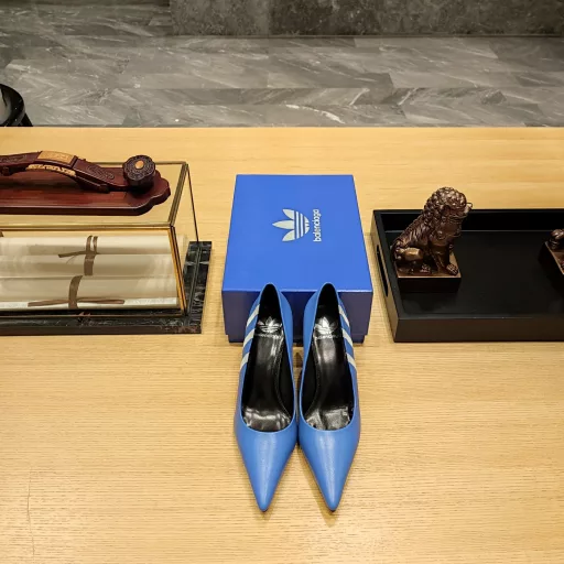 Balenciaga2025 spring burst single Balenciaga/adidas new release (original joint packaging! Blue Box) Top version, exclusive debut.A&B = AB joint name = Adidas♈️❌Balenciaga century joint name, silk high heel shoes/leather high heel shoes/four seasons shoe joint series! 
