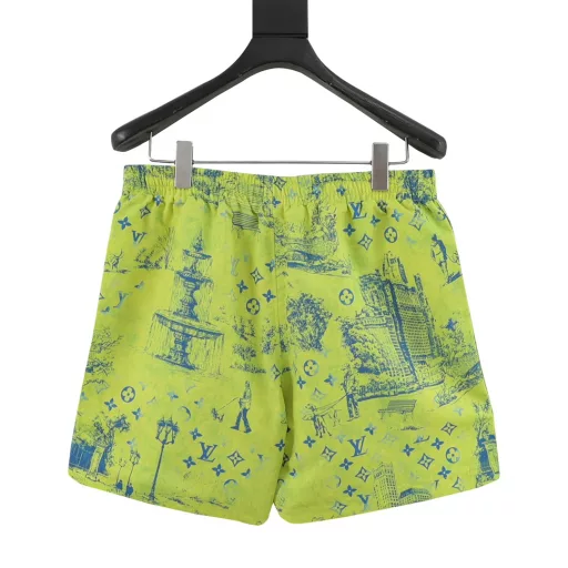 Louis Vuitton Park is full of shortsMulberry silk fabric, mulberry silk is a kind of natural animal protein fiber, with natural soft white gloss, smooth surface, soft and delicate feel, known as the 