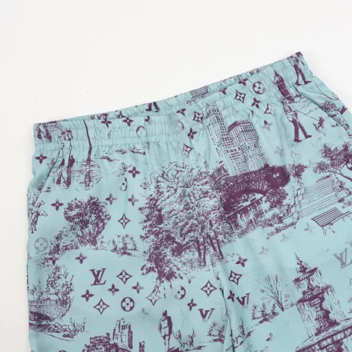 Louis Vuitton Park is full of shortsMulberry silk fabric, mulberry silk is a kind of natural animal protein fiber, with natural soft white gloss, smooth surface, soft and delicate feel, known as the 
