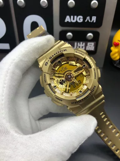GA-110 Hand-raise Light Casio G-SHOCK--Classic shockproof dial design👍In stock and shipped immediately, 45-degree automatic hand-raise light function with strong visual impact🙈LCD liquid crystal display💡Stopwatch speed function accurate to 1/1000 second⌛Shockproof📣Anti-magnetic💥200 meters waterproof🏊48 city time📲Countdown⏳Alarm clock⏰Fully automatic calendar and other powerful functions