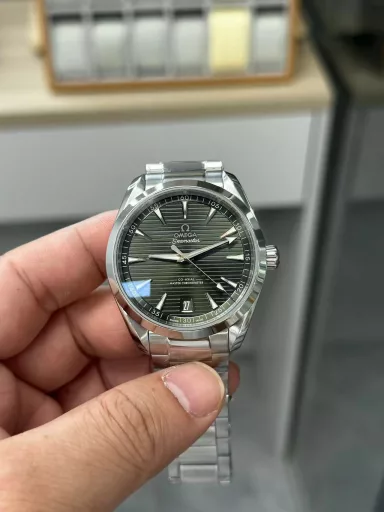 VS Seamaster 150m Teak Green 8900 open mold integrated movement
