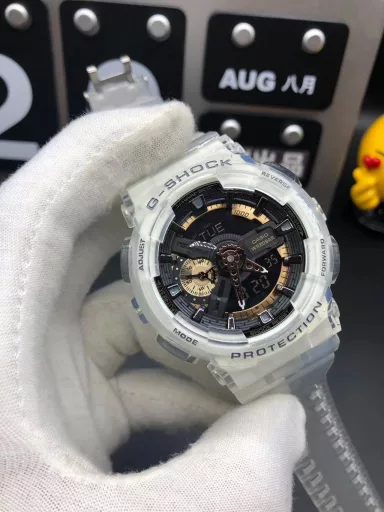 GA-110 Hand-raise Light Casio G-SHOCK--Classic shockproof dial design👍In stock and shipped immediately, 45-degree automatic hand-raise light function with strong visual impact🙈LCD liquid crystal display💡Stopwatch speed function accurate to 1/1000 second⌛Shockproof📣Anti-magnetic💥200 meters waterproof🏊48 city time📲Countdown⏳Alarm clock⏰Fully automatic calendar and other powerful functions