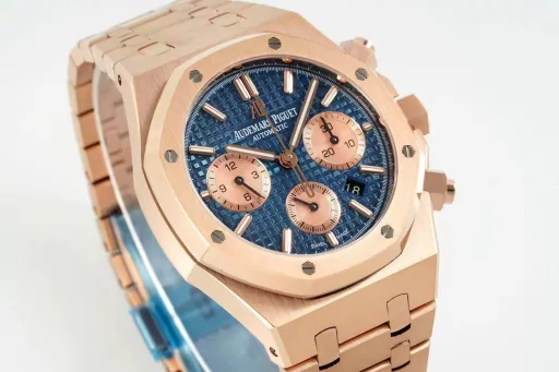 IPF new product is coming - Audemars Piguet 26331OR Royal Oak Multi-function Chronograph Mechanical Watch 41MM!Features: The case structure is consistent with the original authentic product, and the assembly method is consistent with the original, making the thickness thinner than before!The screw-in crown and the push-in chronograph button are consistent with the original, so it will not be fake at first glance! (Different from the market chronograph and reset buttons, which can only be pressed after the knob)1⃣️[Movement] 7750 modified original movement 6-digit small seconds The function is consistent with the original!2⃣️[Watch mirror] The mirror surface is the same as the original one. The sapphire glass mirror surface is placed at the same angle as the original, maintaining the same transparent brightness and consistent anti-glare effect!3⃣️[Case] ​​The case is made of stainless steel, using the original data to open the mold, top-level polishing, whether it is the texture or the texture, it is close to the original. After brushing and partial polishing, it flickers and shows a unique temperament of exquisiteness and toughness!4⃣️【Head grain】The most user-friendly loose head grain buffer ensures a better fit on the wrist and more comfortable to wear.5⃣️【Dial】Restores the exquisiteness of the authentic dial, the three-dimensional and neat 
