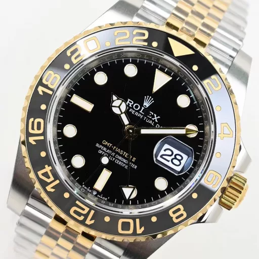 EW [2023 Masterpiece] Rolex Greenwich 40 Series① Equipped with 3285 movement, the hour hand can be adjusted, the calendar can be adjusted by the hour hand, and all original functions can be restored, with stable and reliable quality;② Bezel: high-tech integrated ceramic outer bezel, with gold font;③ Case: the size and thickness are consistent with the original, with a thickness of only 12mm; ④ Lettering: top Swiss ice blue luminous, polished letter nails, color matching;⑤ Glass: sapphire glass with 2.5x magnifying glass effect, transparent glass;⑥ Steel band: 904 stainless steel strap, new five-section splicing grain, all parts are electroplated with thick gold, and there is no blank on the side;EW products must be fine products, and every extreme detail is the sincerity of the EW factory's ingenuity development;