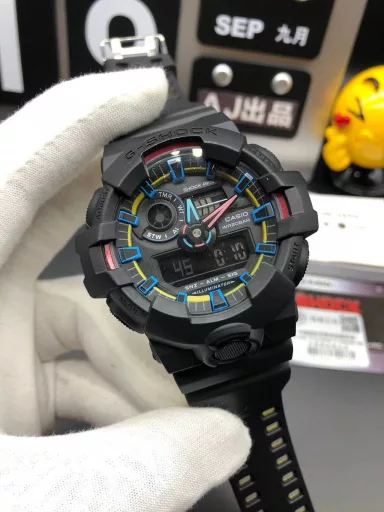 Hot selling GA-710 hand-raise light Casio G-SHOCK--classic shockproof dial design👍In stock and shipped immediately, 45-degree automatic hand-raise light function with strong visual impact🙈LCD liquid crystal display💡Stopwatch speed function accurate to 1/1000 second⌛Shockproof📣Anti-magnetic💥200 meters waterproof🏊48 city time📲Countdown⏳Alarm clock⏰Fully automatic calendar and other powerful functions📆