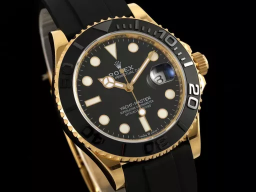 Super Factory's latest 18k gold-plated Yacht-Master, the highest version of the Yacht-Master 42MM series (Platinum Yacht, Gold Yacht) on the market. The counterweighted Yacht launched this time uses real materials. In order to maintain the original 11.8MM thickness, Super refused to thicken and weight the bottom cover, and used imported 904L stainless steel to create an integrated case. The whole body uses the real IP vacuum 18k (gold/platinum) gold-plated process, and comes with a certificate and an identification code. The color of gold and platinum is more consistent than any other mother-and-child factory in the market, and the appearance is truly color-free and material-free! The weight of the whole watch is 144 grams, saying goodbye to the fake era at first glance. The actual texture is far superior to any factory version on the market, and the heavy feeling is almost the same as the original!The configuration of Super is as follows:1️⃣The dial is made of enamel material, the correct color black paint surface, the font thickness, and the three-dimensional sense of the watch is restored; the pointer is polished with special craftsmanship, neat and sharp without burrs; the scale and pointer are imported Chromalight luminous (long-lasting blue light)!2️⃣The bidirectional rotating 60-minute scale outer ring is equipped with a matte black Cerachrom ceramic bezel, polished three-dimensional numbers and scales are synchronized with the watch, and the precision instrument adjusts the rotation damping of the bezel, 1:1 restores the texture of the watch!3️⃣The latest Super is equipped with high-performance rubber-coated elastic metal sheets. After many wearing experiences, the wearing effect is very comfortable; 1:1 folding Oyster safety buckle, the inside of the buckle can be pushed and pulled for fine adjustment, which is very convenient!4️⃣Equipped with an exclusive customized Cal.3235 paramagnetic blue hairspring movement, high-performance shock-absorbing device, and the power storage time is synchronized with the original!Super factory configures an NFC warranty card before leaving the factory: the code inside the case is unique to each watch and no code is repeated. Super is all about the ultimate and new heights!