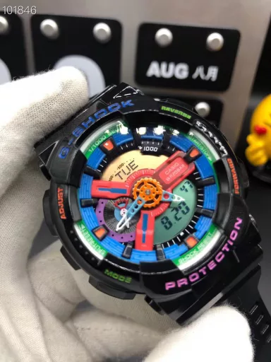 GA-110 Hand-raise Light Casio G-SHOCK--Classic shockproof dial design👍In stock and shipped immediately, 45-degree automatic hand-raise light function with strong visual impact🙈LCD liquid crystal display💡Stopwatch speed function accurate to 1/1000 second⌛Shockproof📣Anti-magnetic💥200 meters waterproof🏊48 city time📲Countdown⏳Alarm clock⏰Fully automatic calendar and other powerful functions